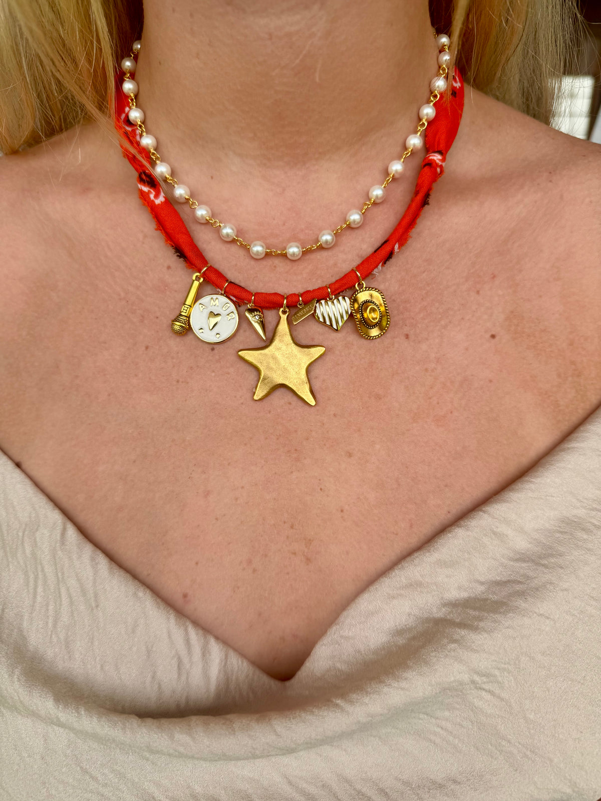 TENNESSEE Bandana Necklace 1